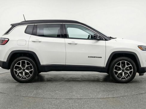 Used 2025 Jeep Compass Limited AWD/4WD image 8
