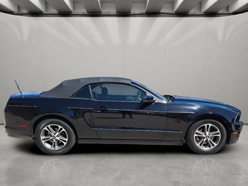 Used 2014 Ford Mustang Premium RWD image 8