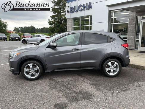 Used 2017 Honda HR-V EX image 1