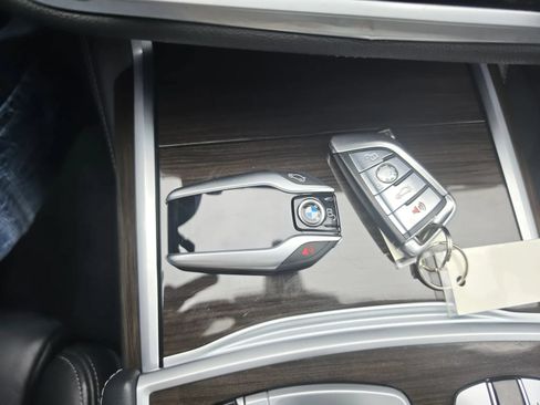 Used 2018 BMW ALPINA B7 xDrive AWD/4WD image 23