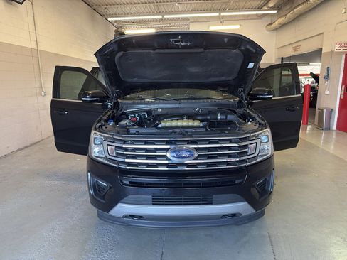 Used 2021 Ford Expedition XLT AWD/4WD image 8