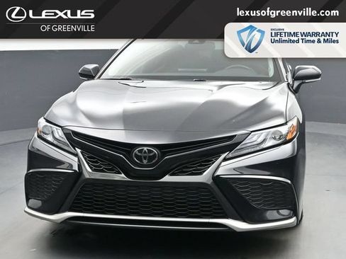 Used 2023 Toyota Camry XSE FWD image 3