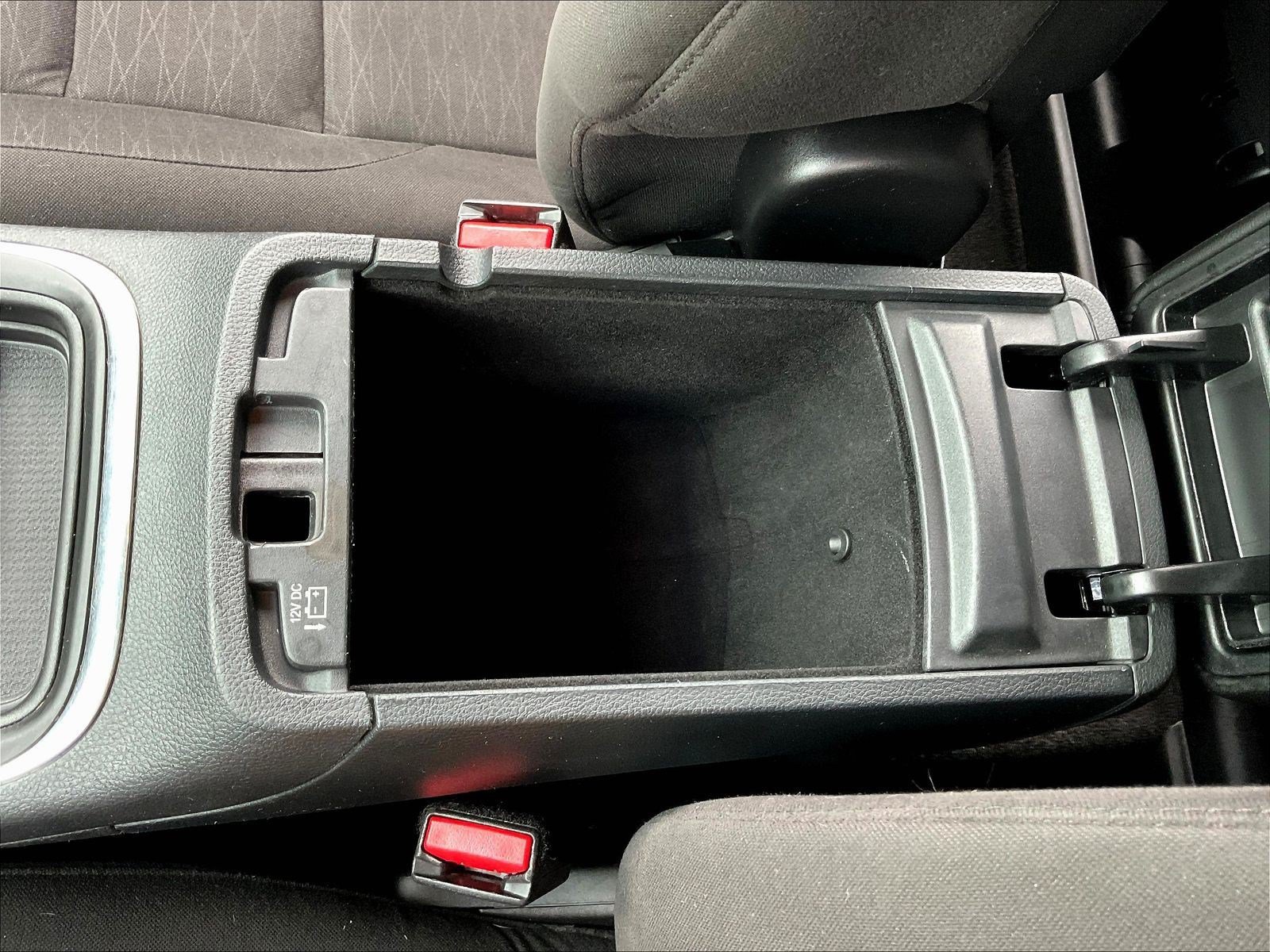 Used 2018 Dodge Durango SXT w/ 3rd Row Seating Group RWD image 16