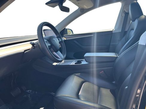 Used 2023 Tesla Model Y Long Range AWD/4WD image 12