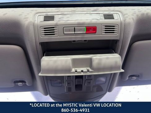 Certified 2025 Volkswagen Jetta SEL image 40