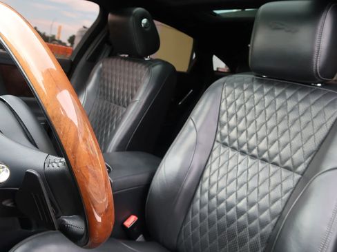 Used 2017 Jaguar XJ R-Sport image 18