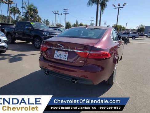 Used 2017 Jaguar XF Prestige image 8