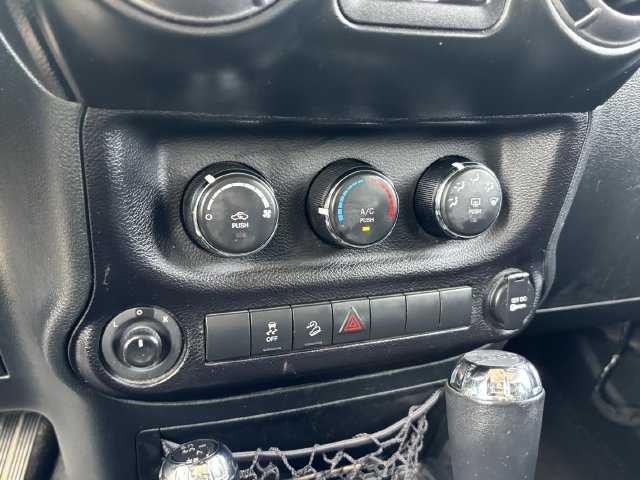 Used 2017 Jeep Wrangler Unlimited Sport w/ Quick Order Package 24S AWD/4WD image 25