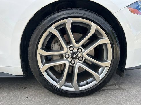 Used 2019 Ford Mustang GT Premium w/ Equipment Group 401A RWD image 31