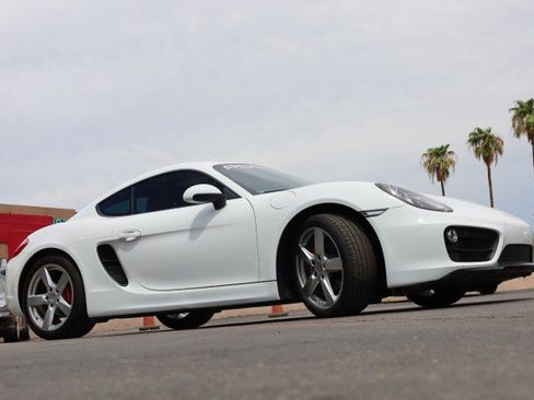 Used 2016 Porsche Cayman RWD image 12