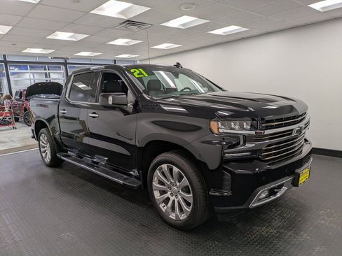 Used 2021 Chevrolet Silverado 1500 High Country w/ LPO, Dark Essentials Package image 3