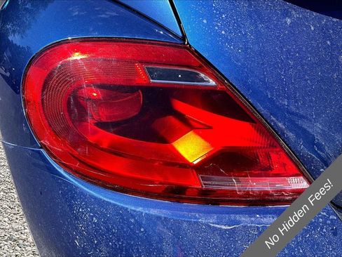 Used 2012 Volkswagen Beetle 2.0T FWD image 27