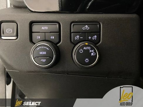 Used 2023 Chevrolet Silverado 1500 LT AWD/4WD image 26
