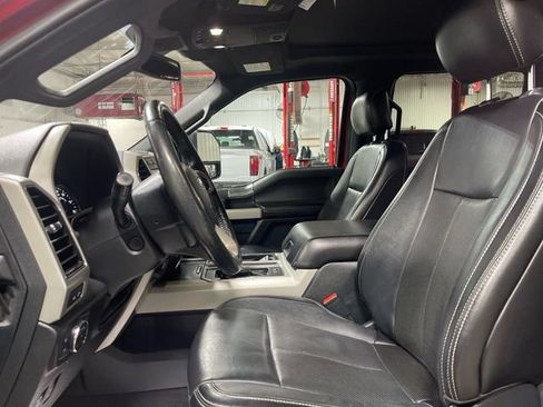 Used 2019 Ford F150 Lariat w/ Equipment Group 502A Luxury AWD/4WD image 11