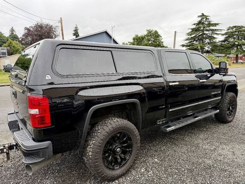 Used 2019 GMC Sierra 3500 Denali w/ Suspension Package, Off-Road AWD/4WD image 4