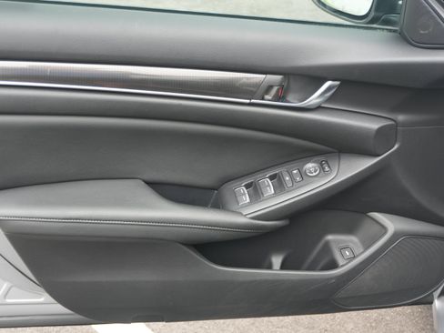 Used 2019 Honda Accord Sport image 16