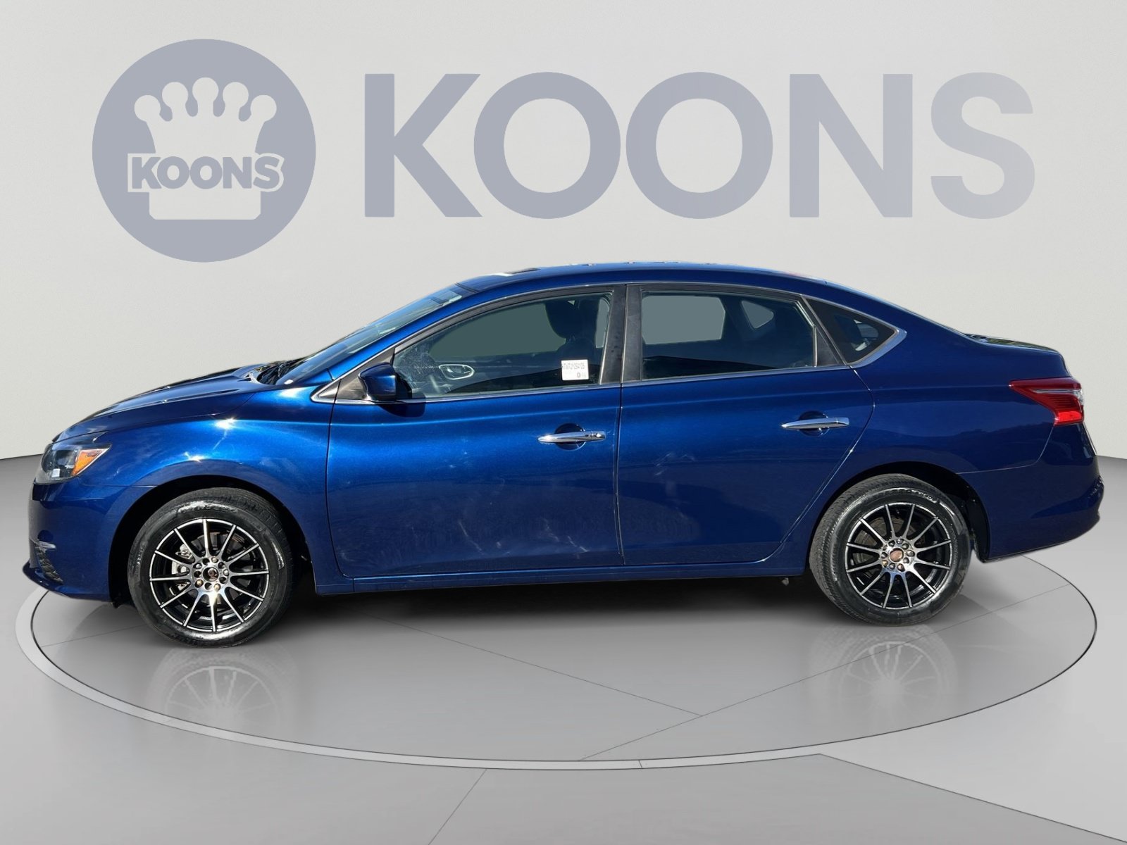 Used 2018 Nissan Sentra SV FWD image 2