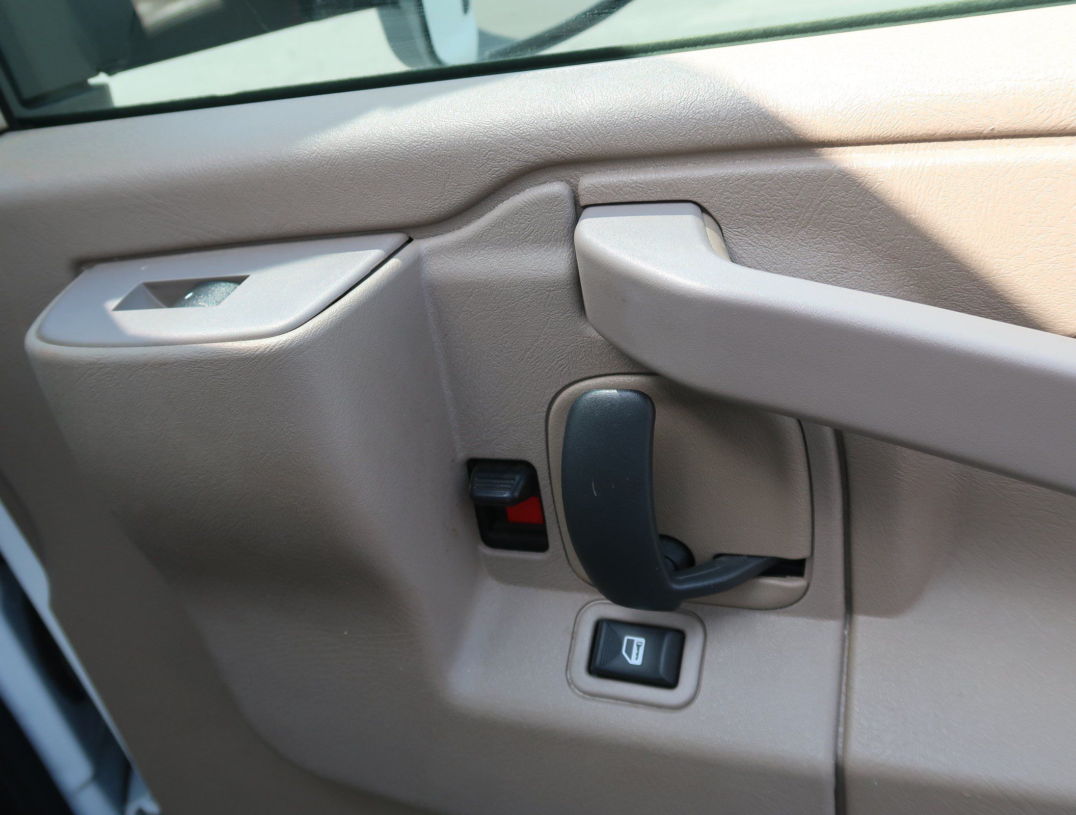 Used 2023 Chevrolet Express 3500 w/ Power Convenience Package RWD image 37
