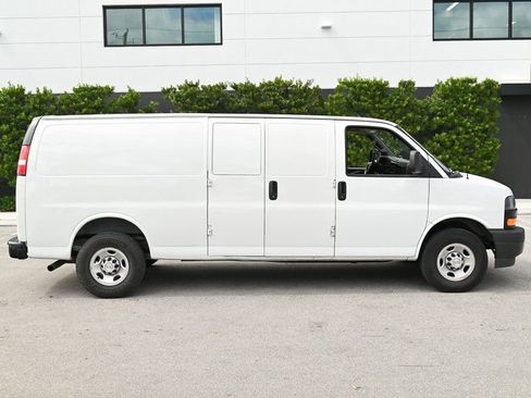 Used 2022 Chevrolet Express 2500 Extended w/ Driver Convenience Package image 8