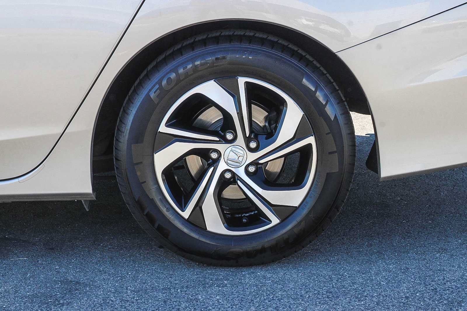 Certified 2017 Honda Accord LX image 8