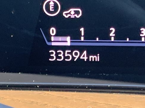 Used 2023 Cadillac Escalade Premium Luxury Platinum w/ LPO, Radiant Package image 22