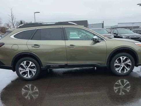 Certified 2022 Subaru Outback Touring w/ Popular Package #2 image 9