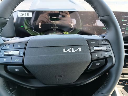 New 2026 Kia Sportage EX w/ EX Panoramic Sunroof Package image 21