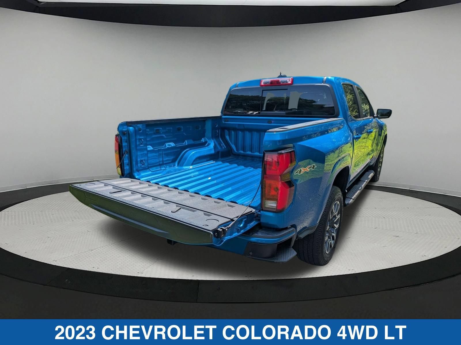Used 2023 Chevrolet Colorado LT w/ LT Convenience Package III AWD/4WD image 32