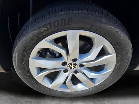 Used 2023 Volkswagen Taos S AWD/4WD image 30