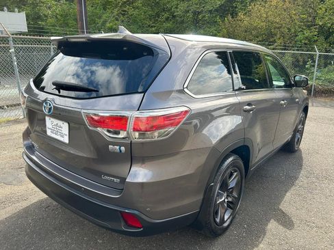 Used 2016 Toyota Highlander Limited AWD/4WD image 5