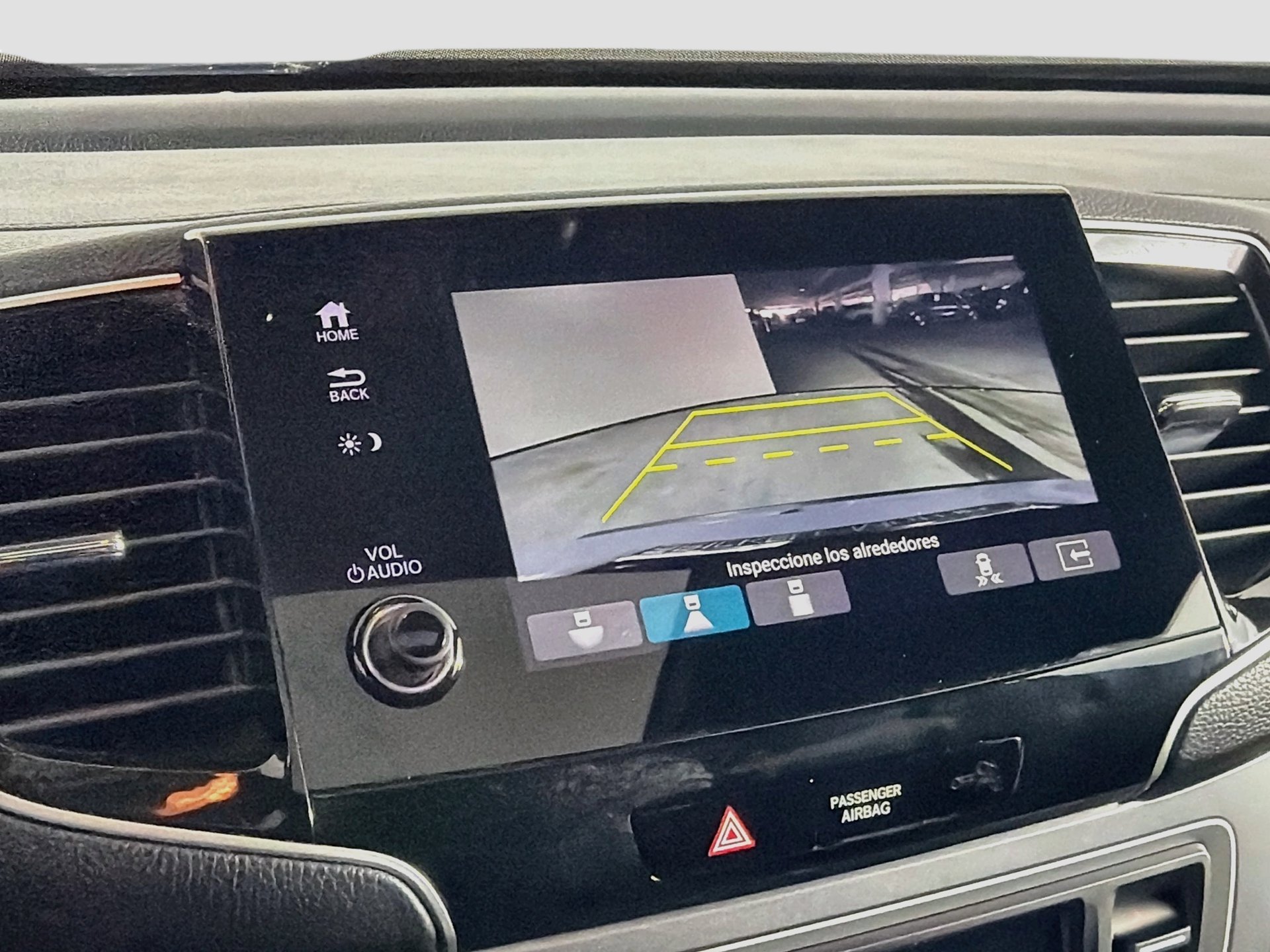 Used 2025 Honda Passport EX-L image 32
