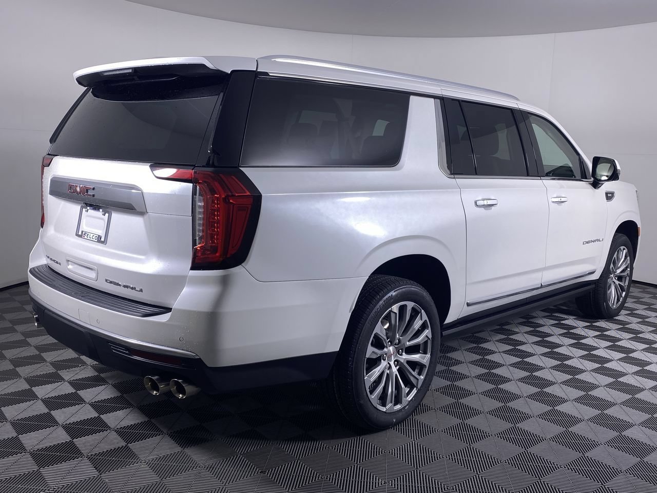 Certified 2021 GMC Yukon XL Denali w/ Denali Premium Package AWD/4WD image 20