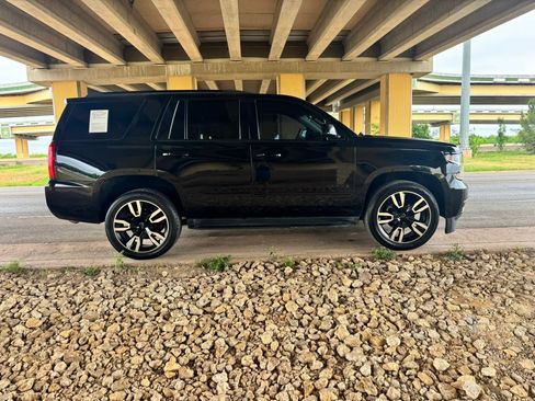 Used 2019 Chevrolet Tahoe Premier AWD/4WD image 2
