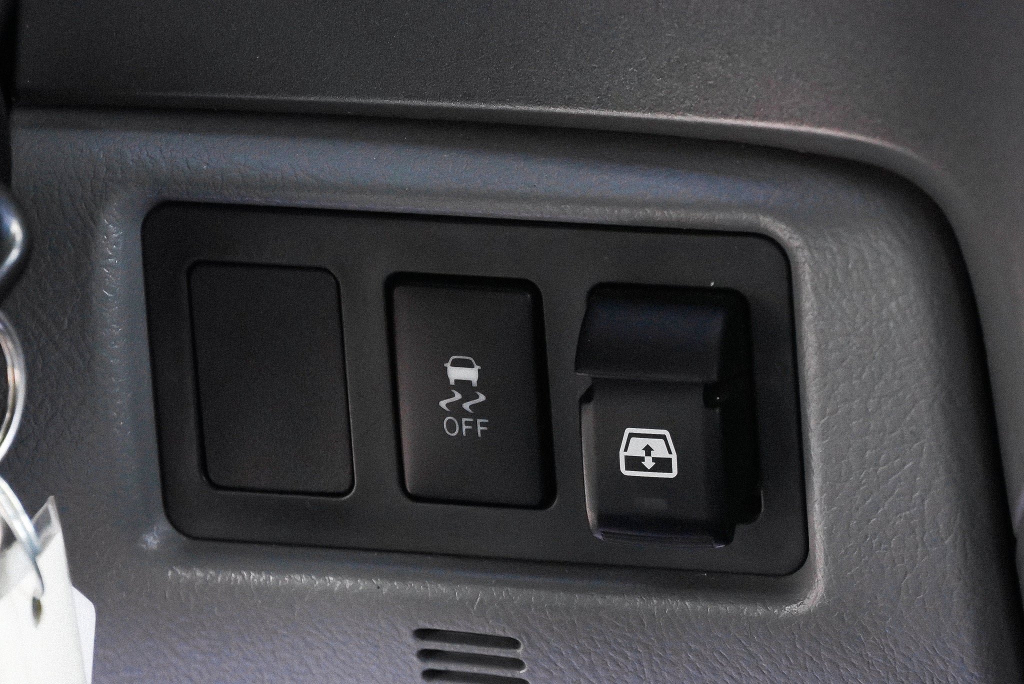 Used 2013 Toyota Tundra 4x4 CrewMax w/ Tow Pkg image 37