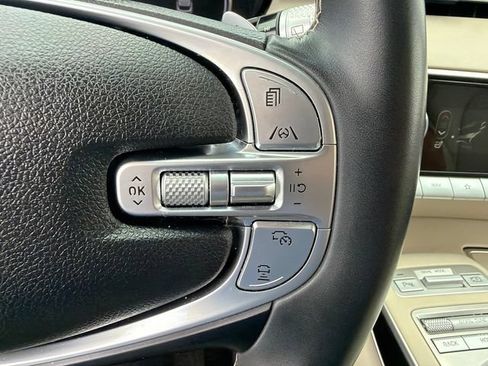 Used 2023 Genesis GV70 2.5T AWD/4WD image 25