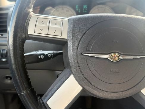 Used 2005 Chrysler 300 C w/ Cold Weather Group RWD image 13