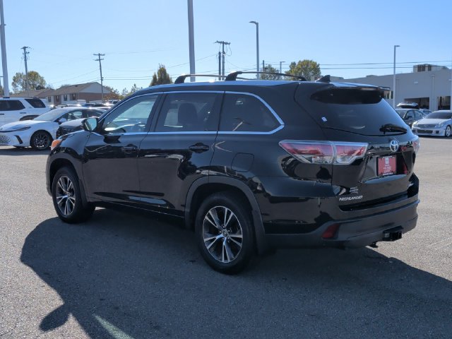 Used 2016 Toyota Highlander XLE AWD/4WD image 5