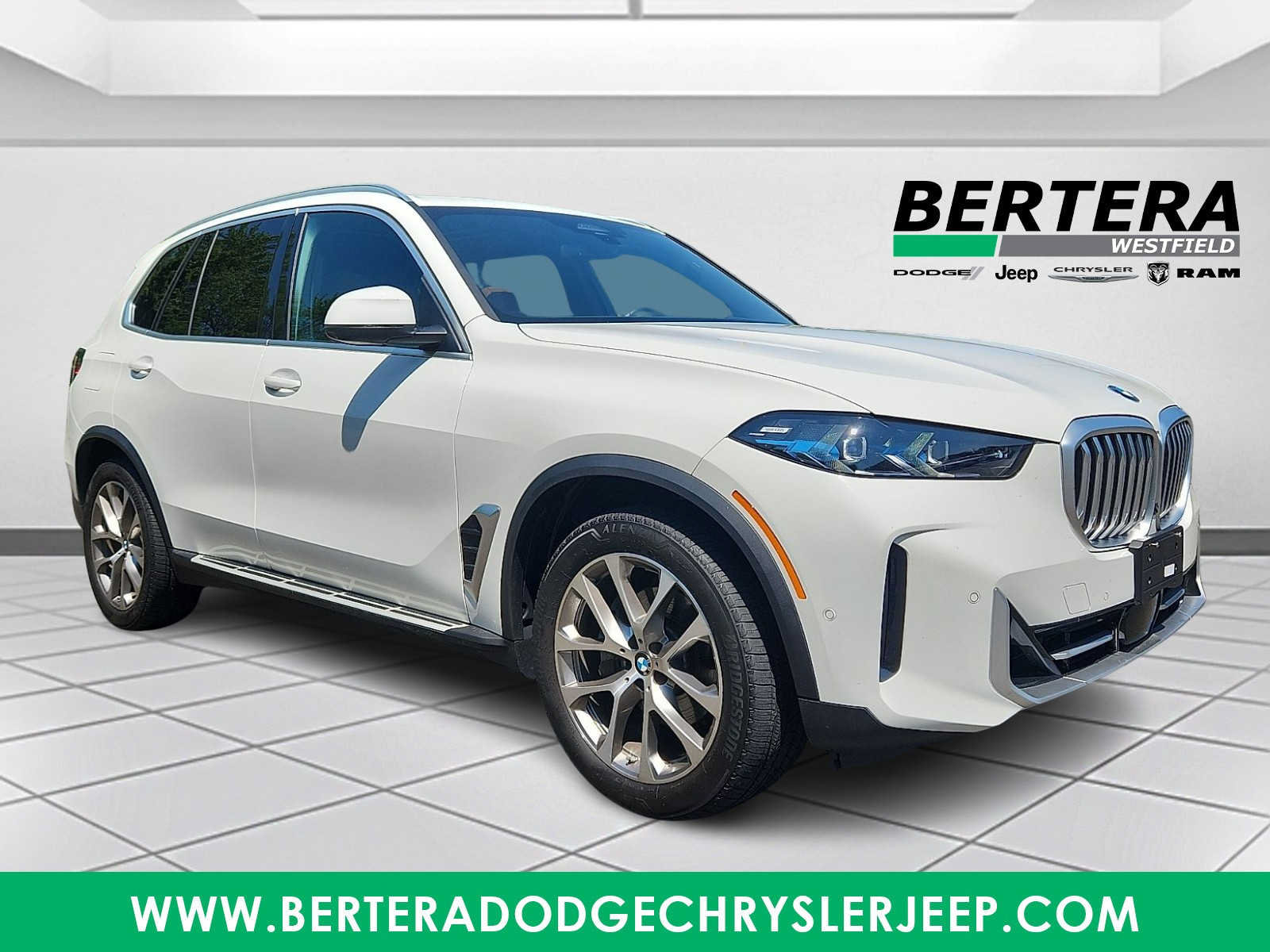 Used 2026 BMW X5 xDrive40i AWD/4WD image 1