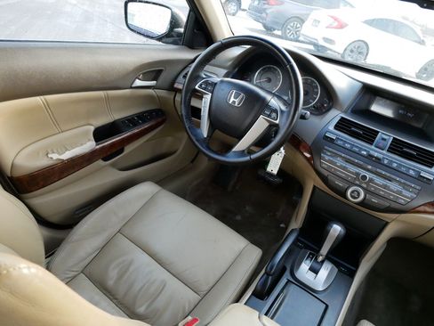 Used 2010 Honda Accord EX-L image 9