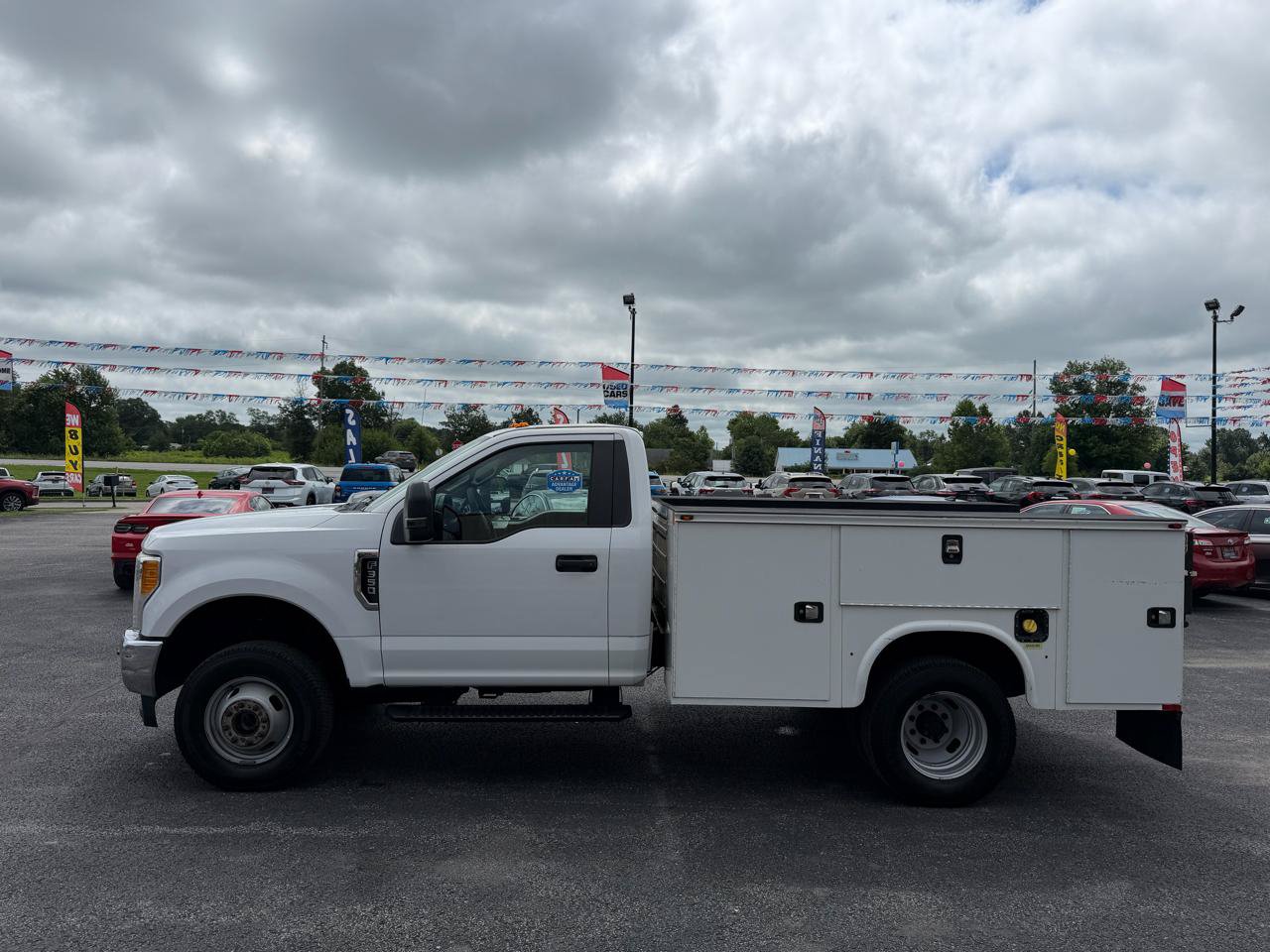Used 2017 Ford F350 XL w/ Power Equipment Group AWD/4WD image 9