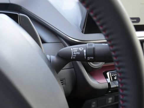 Used 2026 Toyota Prius Plug-In Hybrid FWD image 28