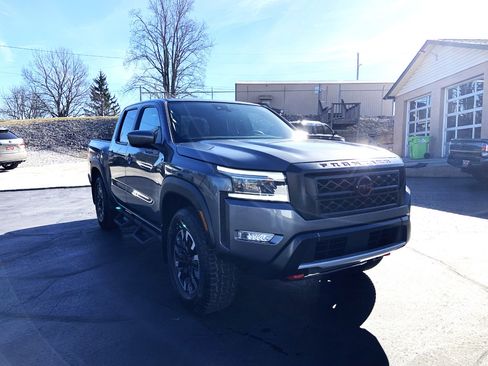 Used 2023 Nissan Frontier PRO-4X w/ Technology Package image 8