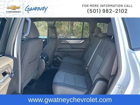 Used 2025 GMC Acadia Elevation image 23