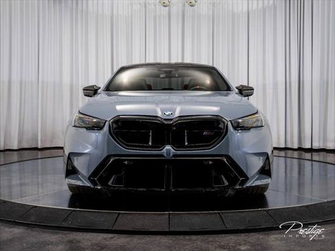 Used 2025 BMW M5 w/ Carbon Package AWD/4WD image 2