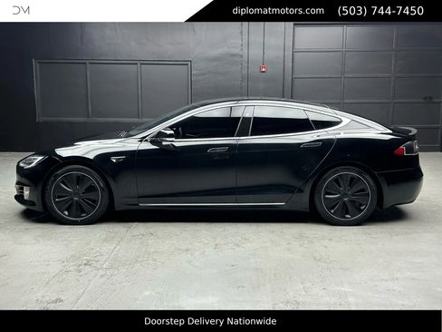 Used 2020 Tesla Model S Performance image 4