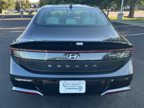 Used 2025 Hyundai Sonata SEL FWD image 10