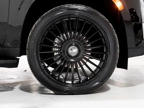 Used 2024 Cadillac Escalade ESV Sport Platinum w/ LPO, ONYX Package image 41