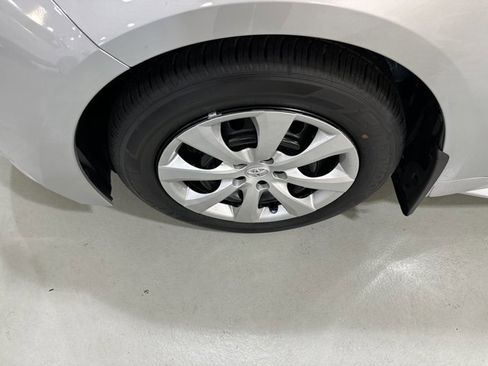 Used 2025 Toyota Corolla LE image 11