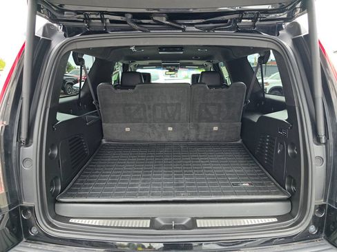Used 2018 Cadillac Escalade ESV Platinum AWD/4WD image 17