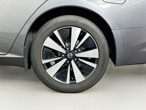 Used 2022 Nissan Altima 2.5 SV FWD image 11